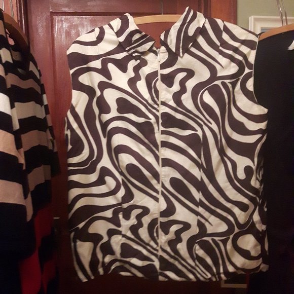 Vintage 1960s blouse - Picture 2 of 3